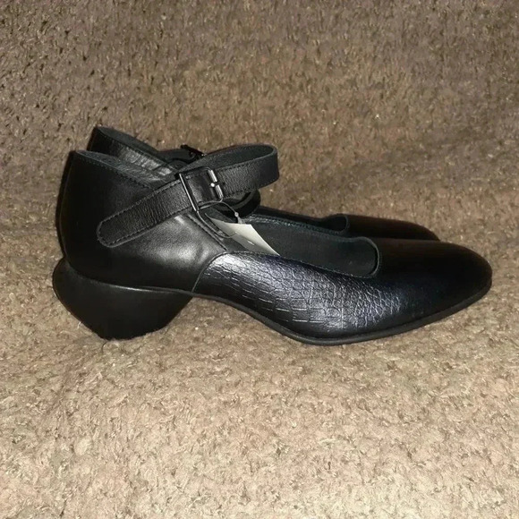 EUREKA-FILIPE SOUSA-Portugal-Black Leather Mary Janes-Funky Heels-Sz 7-NWOB - Picture 4 of 7